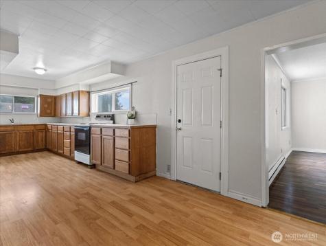 246 Jacobson Road Cathlamet WA 98612