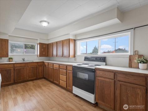 246 Jacobson Road Cathlamet WA 98612