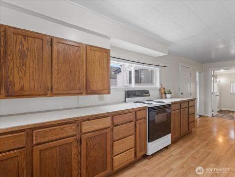 246 Jacobson Road Cathlamet WA 98612