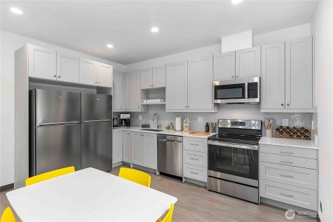 2613 3rd Avenue W Seattle WA 98119