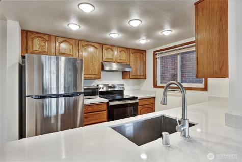 2440 Alki Avenue SW Seattle WA 98116