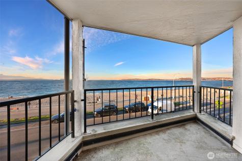2440 Alki Avenue SW Seattle WA 98116