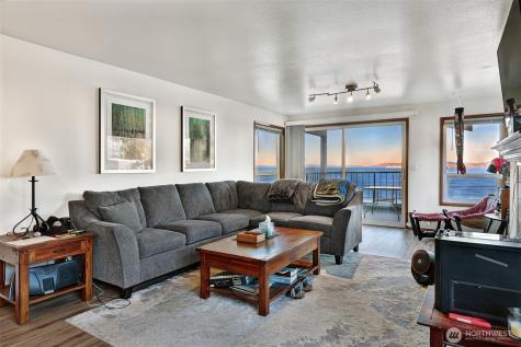 2440 Alki Avenue SW Seattle WA 98116
