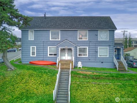 1018 Wall Street SE Everett WA 98201