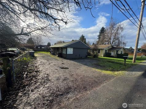10908 Valley Avenue E Puyallup WA 98372