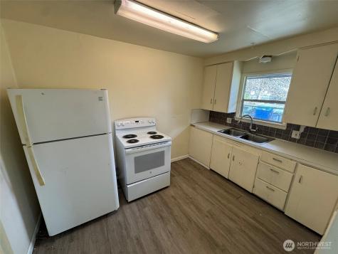 10908 Valley Avenue E Puyallup WA 98372