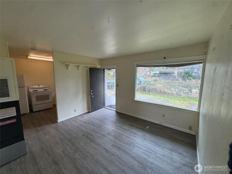 10908 Valley Avenue E Puyallup WA 98372