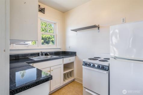 746 10th Avenue E Seattle WA 98102