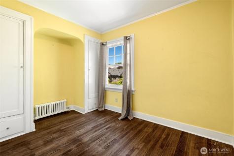 746 10th Avenue E Seattle WA 98102