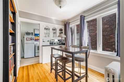 746 10th Avenue E Seattle WA 98102