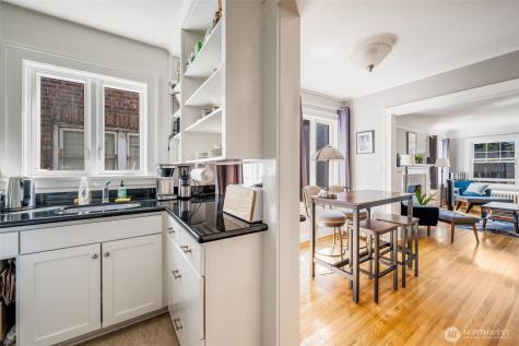 746 10th Avenue E Seattle WA 98102