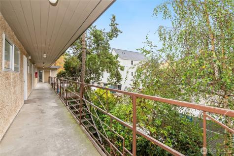 14520 Phinney Avenue N Shoreline WA 98133