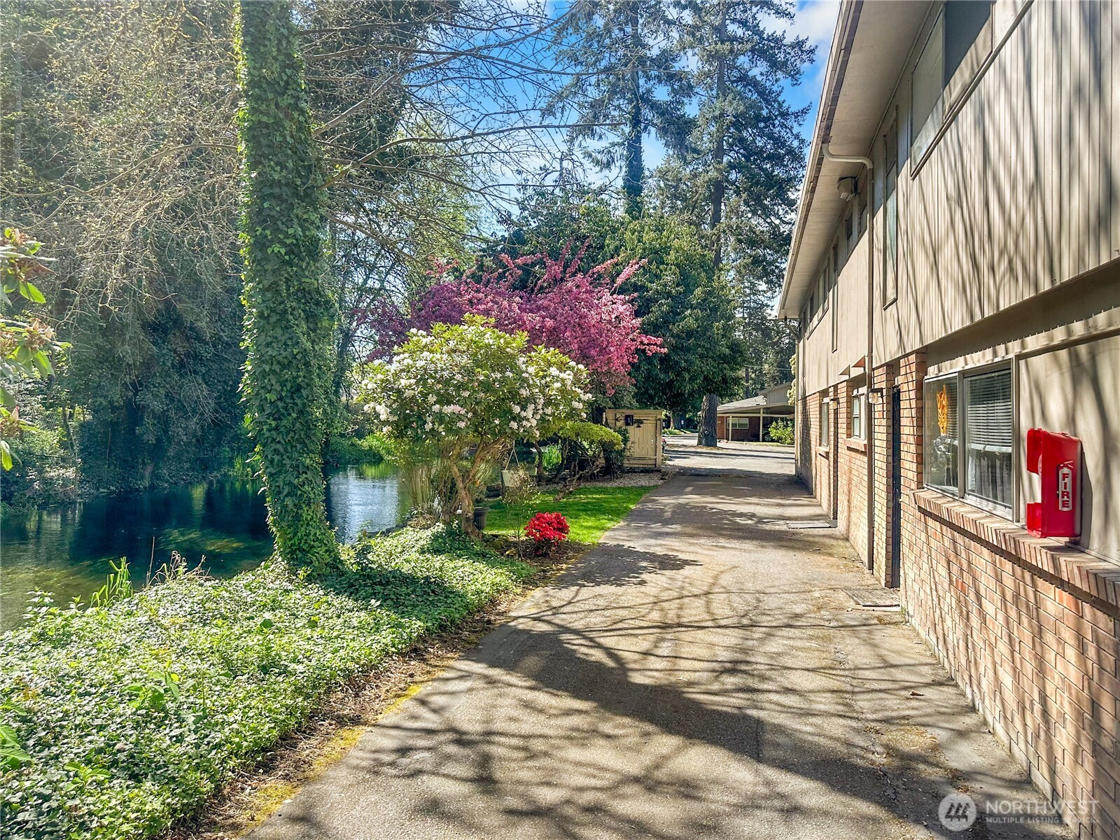 12413 Bridgeport Way SW Lakewood WA 98499