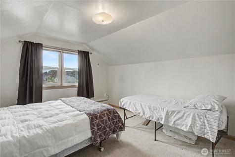 1420 9th Avenue Longview WA 98632