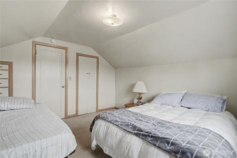 1420 9th Avenue Longview WA 98632