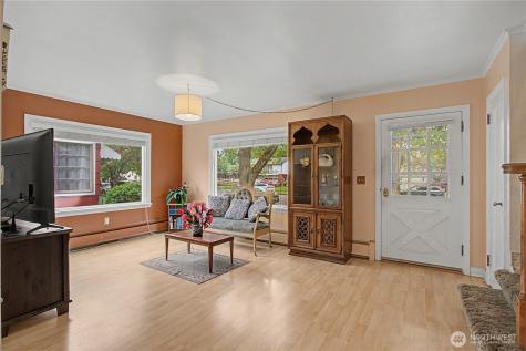 1420 9th Avenue Longview WA 98632