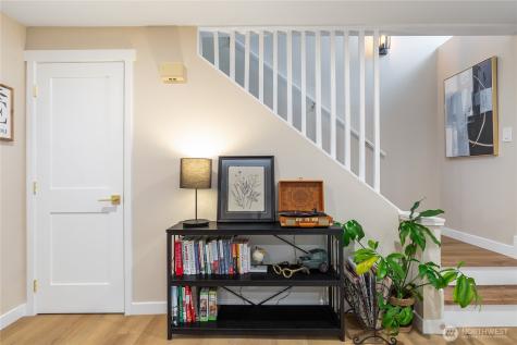 293 146th Place NE Bellevue WA 98007