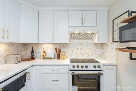 293 146th Place NE Bellevue WA 98007