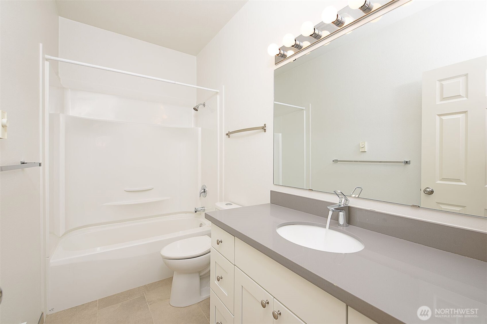 913 13th Avenue Seattle WA 98122