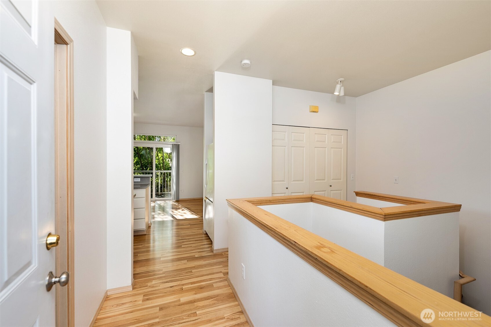 913 13th Avenue Seattle WA 98122