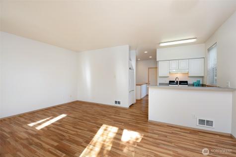 913 13th Avenue Seattle WA 98122