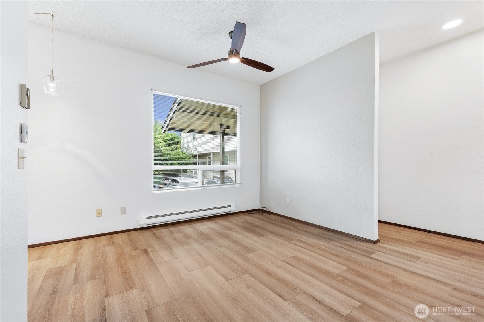 913 13th Avenue Seattle WA 98122