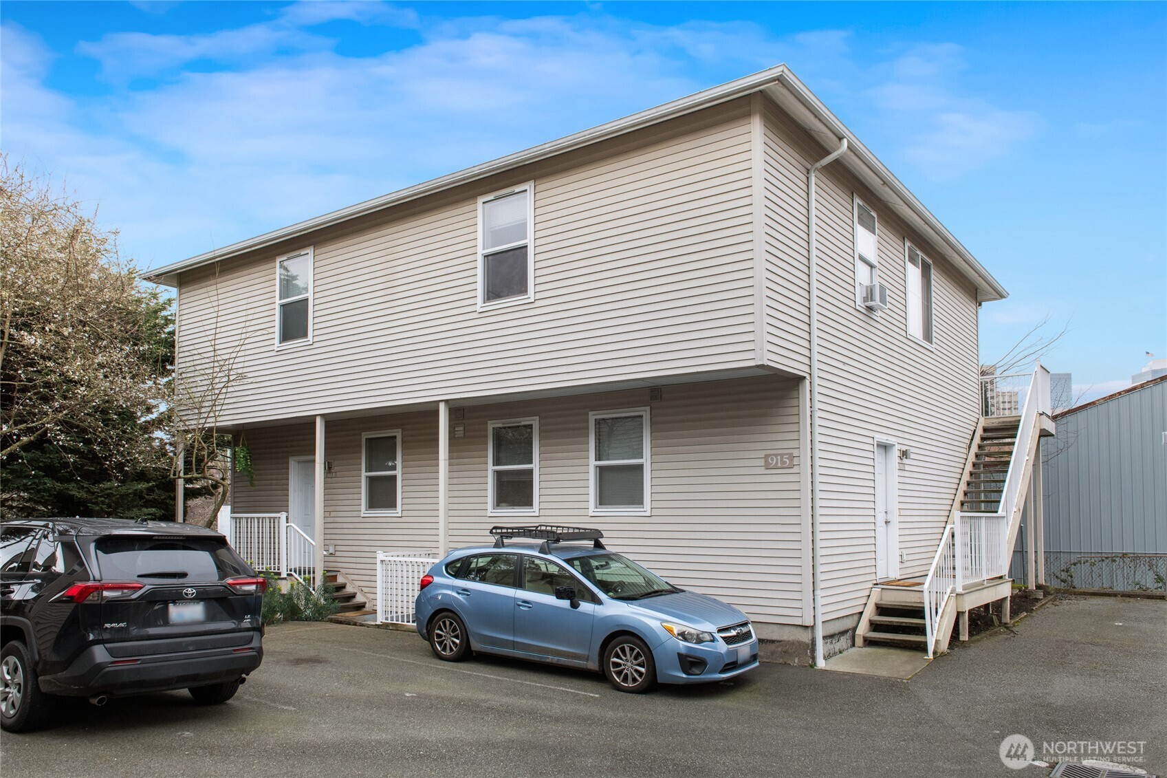 913 13th Avenue Seattle WA 98122