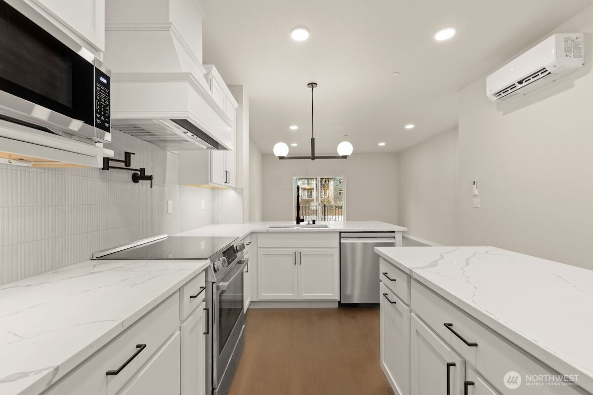 16823 Alder Way Lynnwood WA 98037