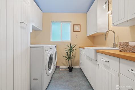 15641 SE 24th Street Bellevue WA 98008