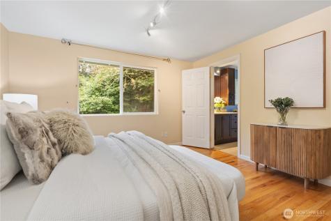 15641 SE 24th Street Bellevue WA 98008