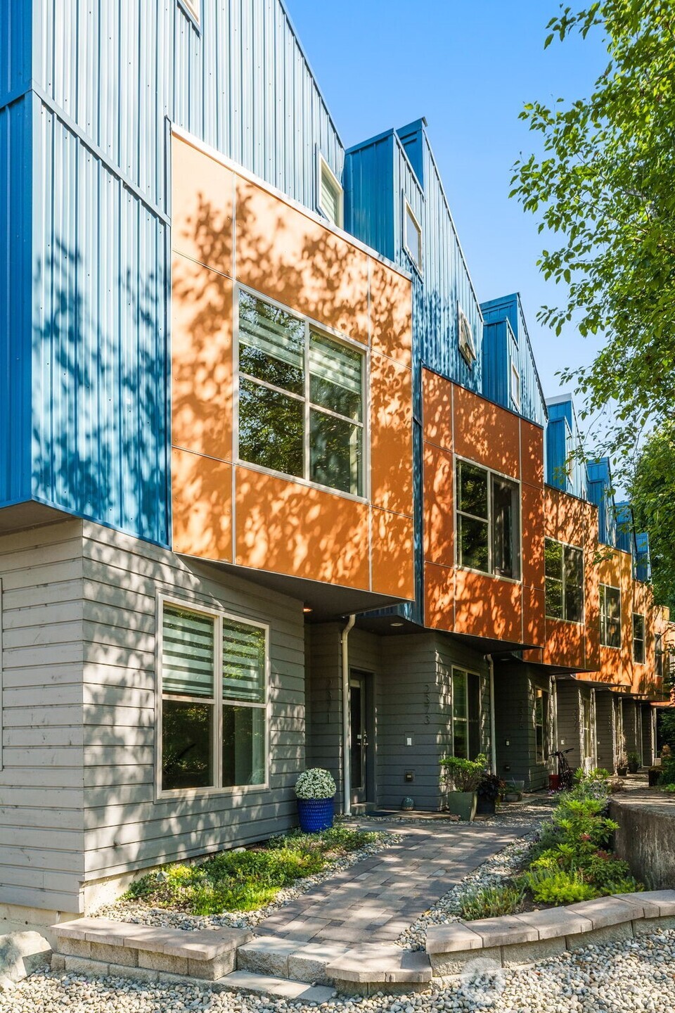 2371 Harbor Avenue SW Seattle WA 98126