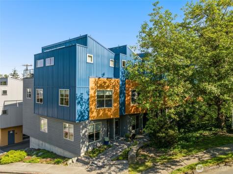 2371 Harbor Avenue SW Seattle WA 98126