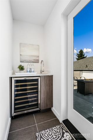 4221 Evanston Avenue N Seattle WA 98103
