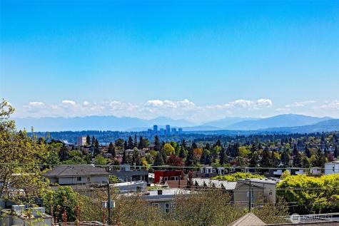 4221 Evanston Avenue N Seattle WA 98103