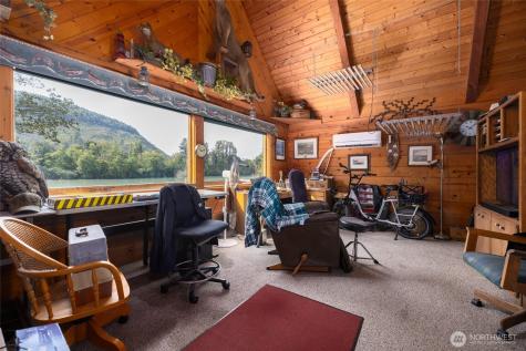 23704 Cove Road Sedro Woolley WA 98284