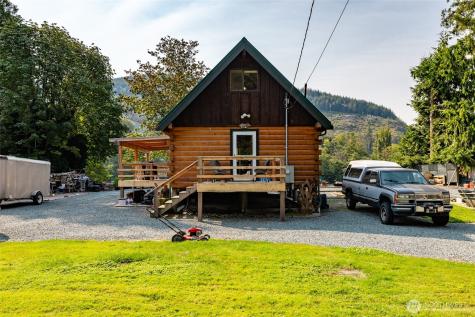 23704 Cove Road Sedro Woolley WA 98284
