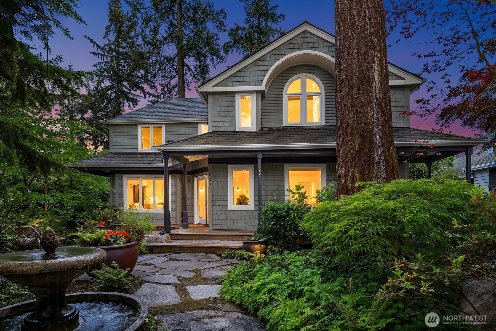 2038 9th Street W Kirkland WA 98033