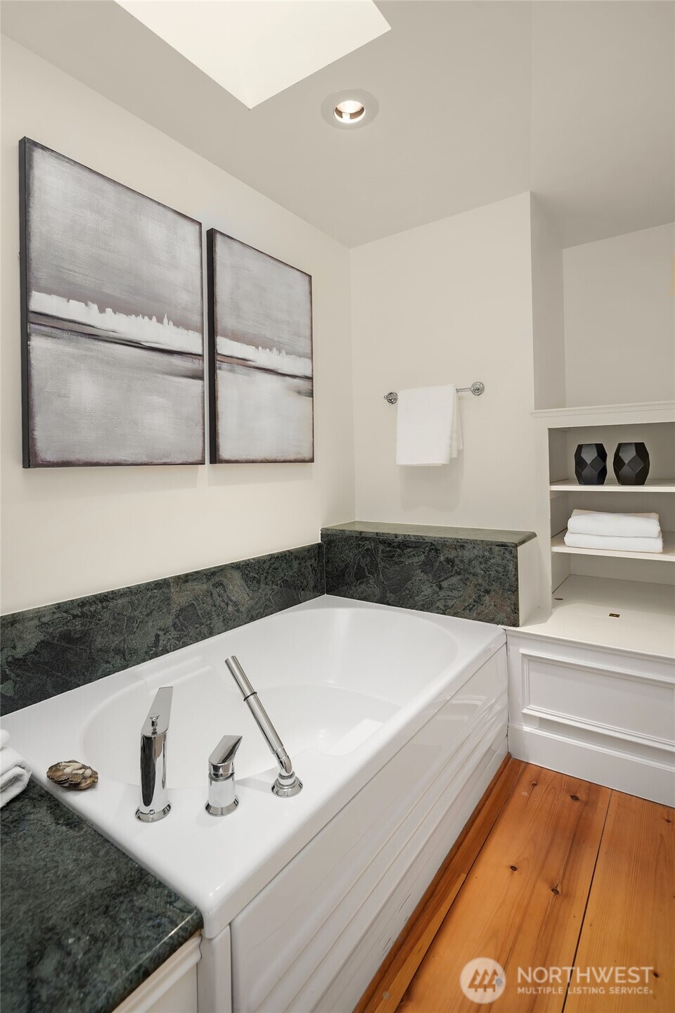 2038 9th Street W Kirkland WA 98033