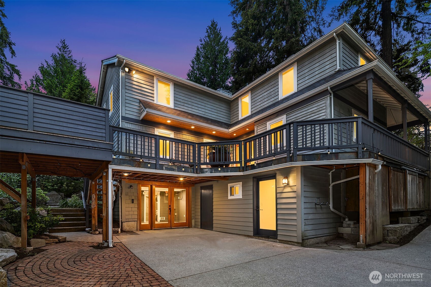 2038 9th Street W Kirkland WA 98033