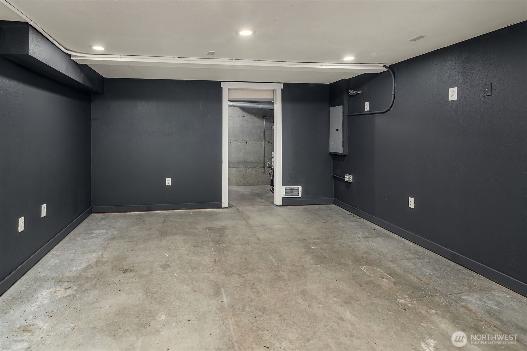 2038 9th Street W Kirkland WA 98033