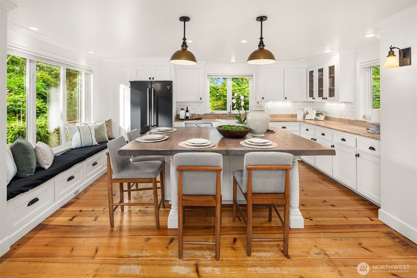 2038 9th Street W Kirkland WA 98033