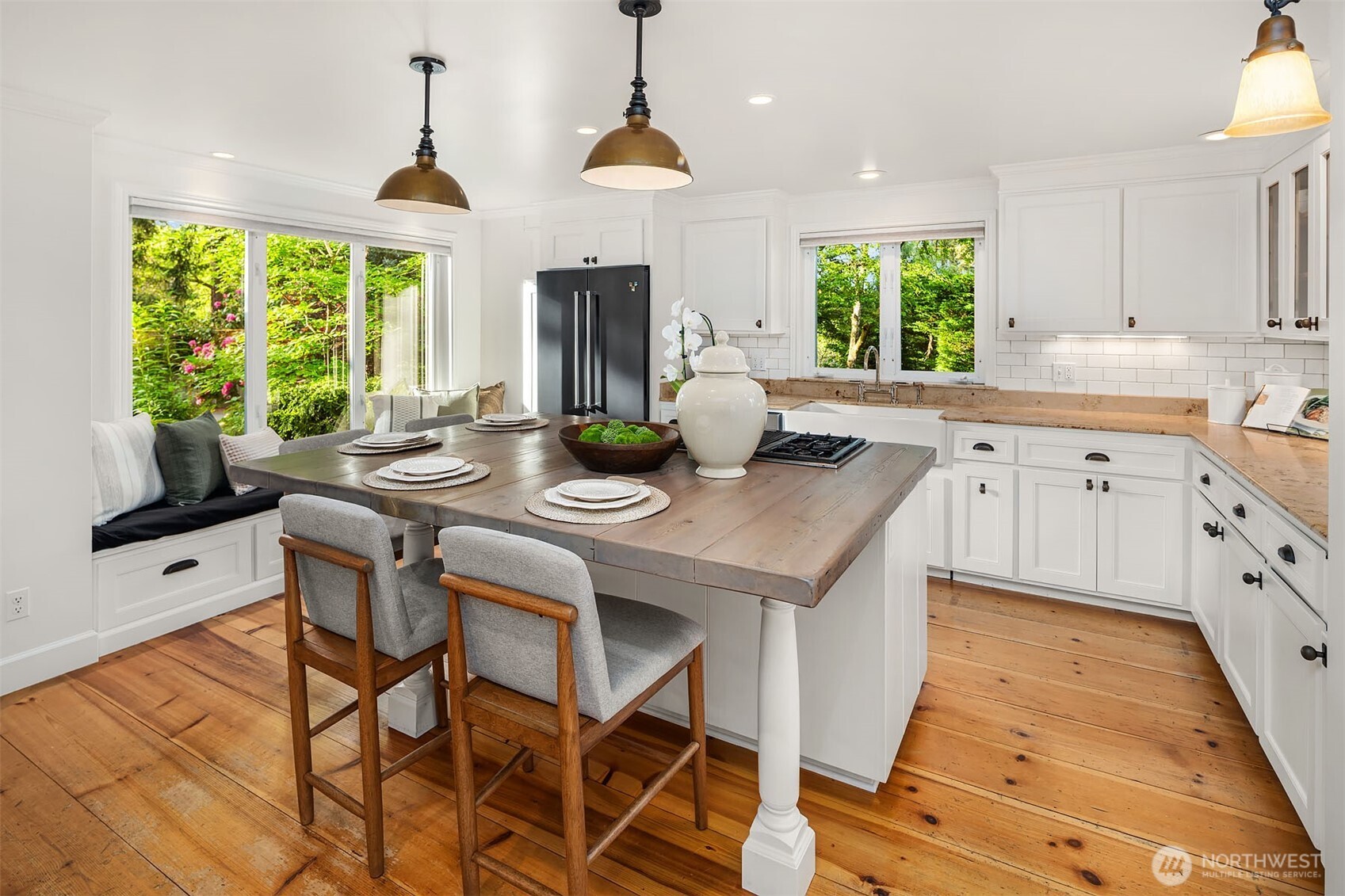 2038 9th Street W Kirkland WA 98033