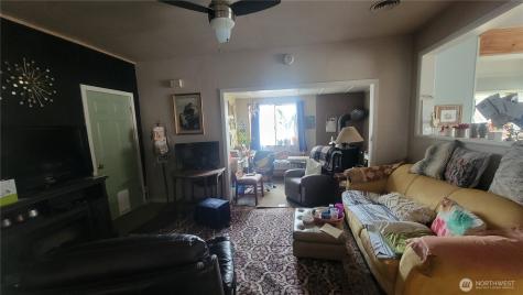 1458 Old Highway 97 Malott WA 98829