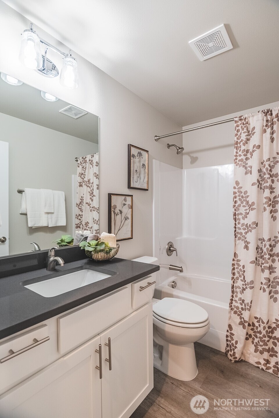123 E 9th Avenue Moses Lake WA 98837