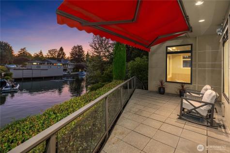 2 Crescent Key SE Bellevue WA 98006