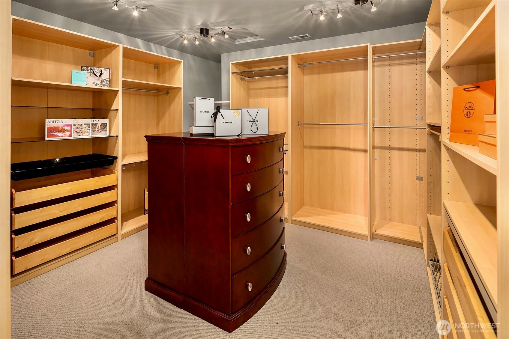 2 Crescent Key SE Bellevue WA 98006