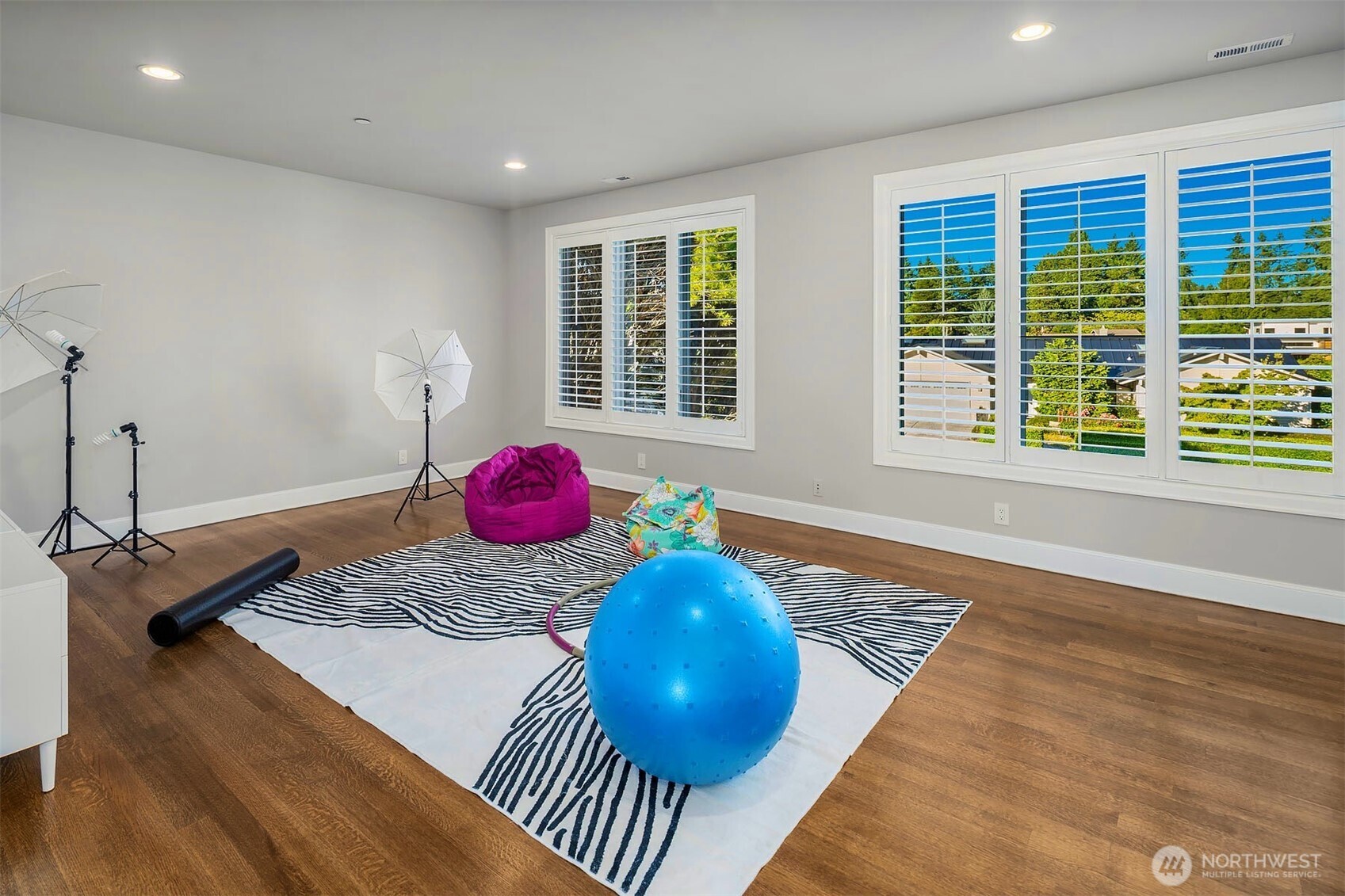 2 Crescent Key SE Bellevue WA 98006