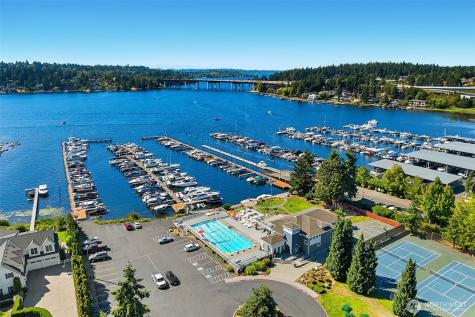 2 Crescent Key SE Bellevue WA 98006