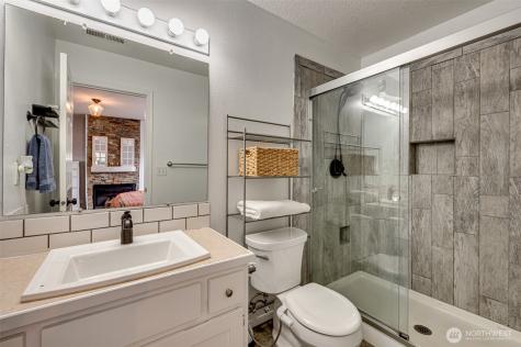 1978 Meadowood Loop Woodland WA 98674