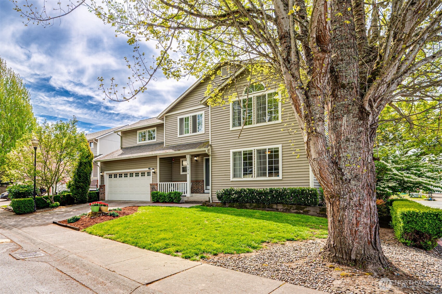 1978 Meadowood Loop Woodland WA 98674